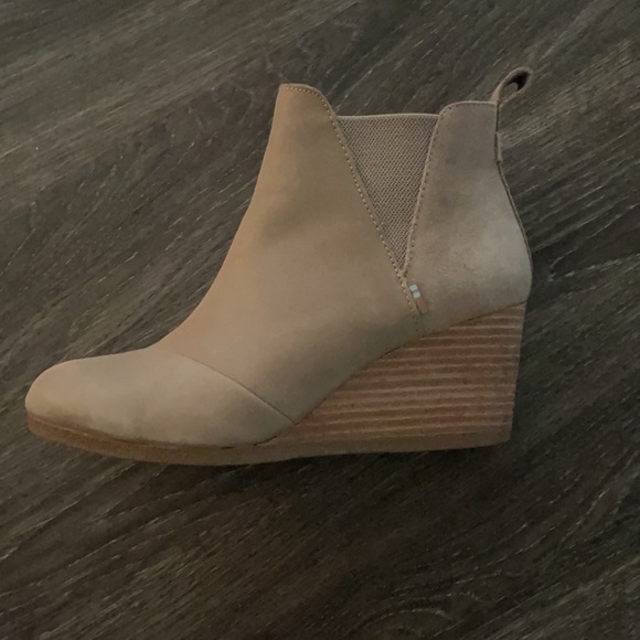 Toms Wedge Booties - Picture 6 of 11